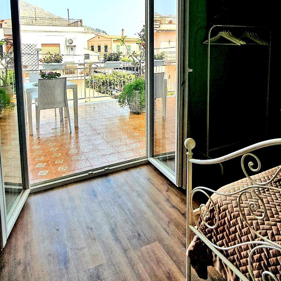 Hotel La Casa Di Andreina Mondello Exterior foto